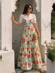 Floral Printed V-Neck Top With Skirt