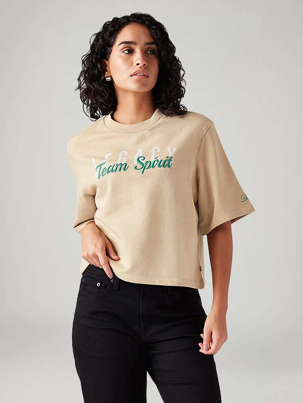 Women's Embroidered Relaxed Fit Embroidery T-Shirt